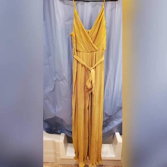 Shop 17 jumpsuit - Picture 1 of 8